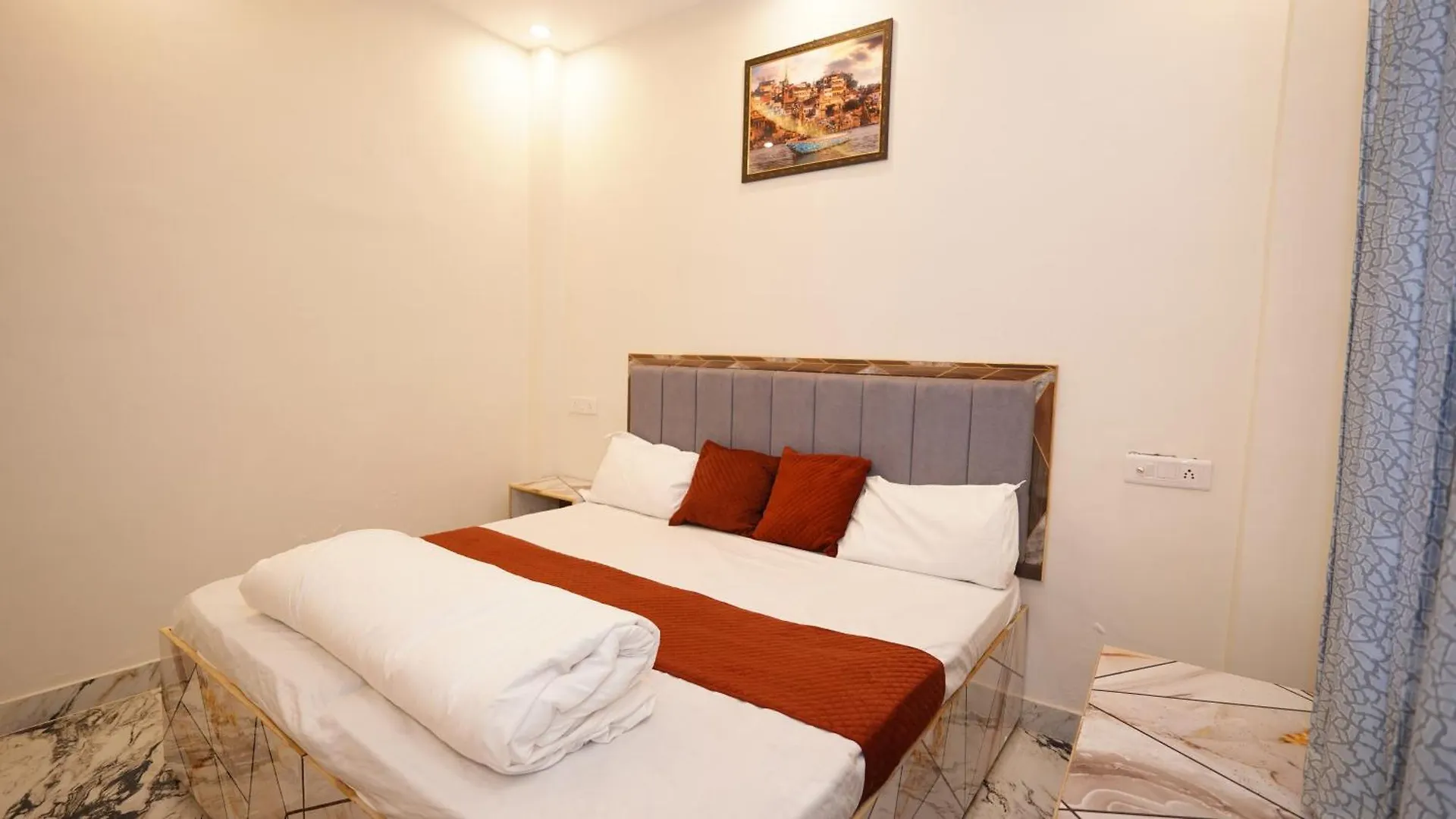 Maa Shakti Guest House Varanasi
