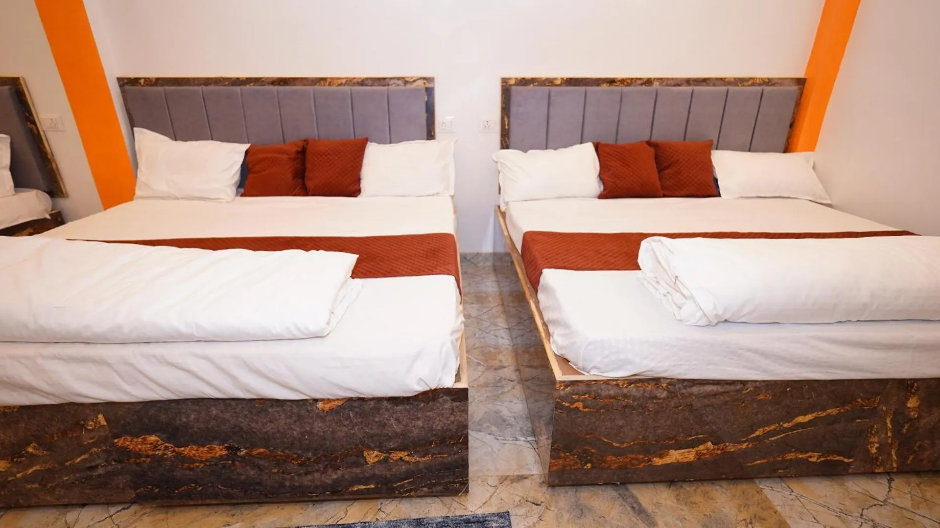Maa Shakti Guest House Varanasi